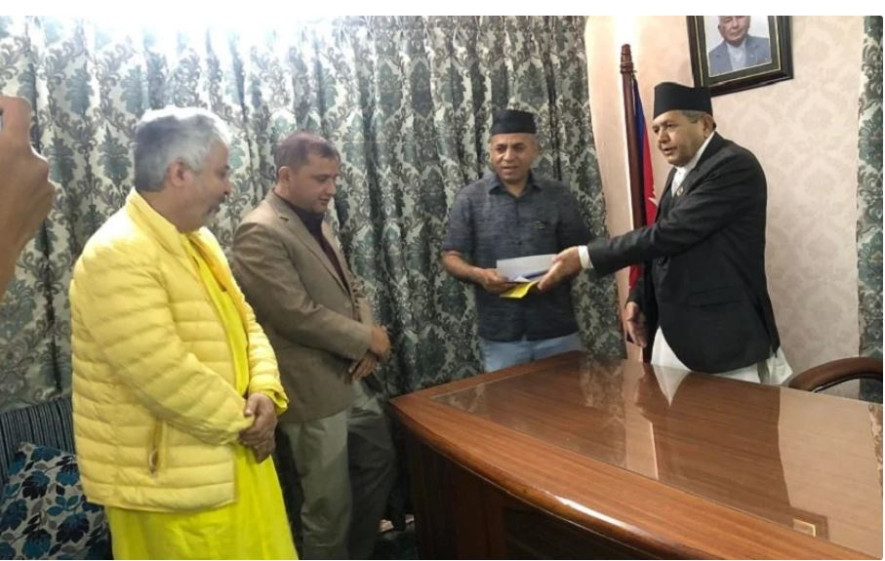 अयोग्य लडाकुलाई  २ लाखकाे सहयोग गर्ने सरकारको निर्णय खारेज गर्न माग